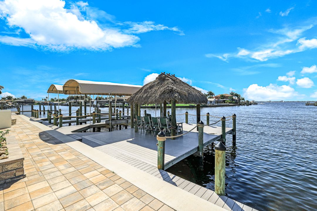 5384 Colonade Ct, Cape Coral, FL 33904