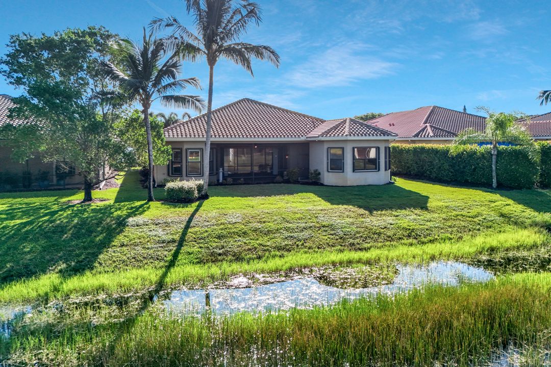 3384 Atlantic Cir, Naples, FL 34119