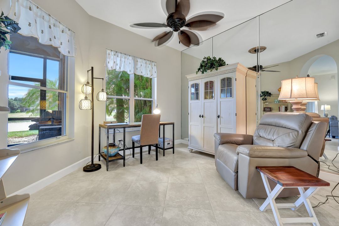 6006 Highwood Park Ln, Naples, FL 34110