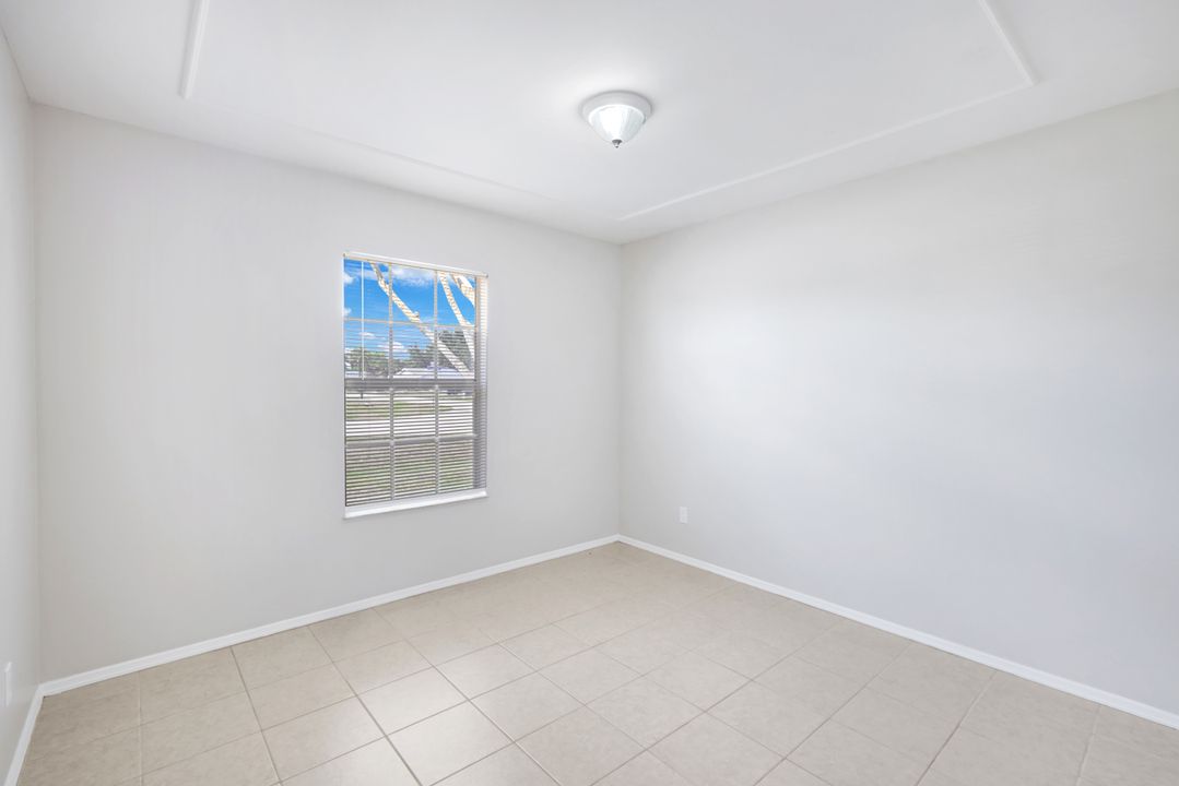 8440 Pennsylvania Blvd, Fort Myers, FL 33967