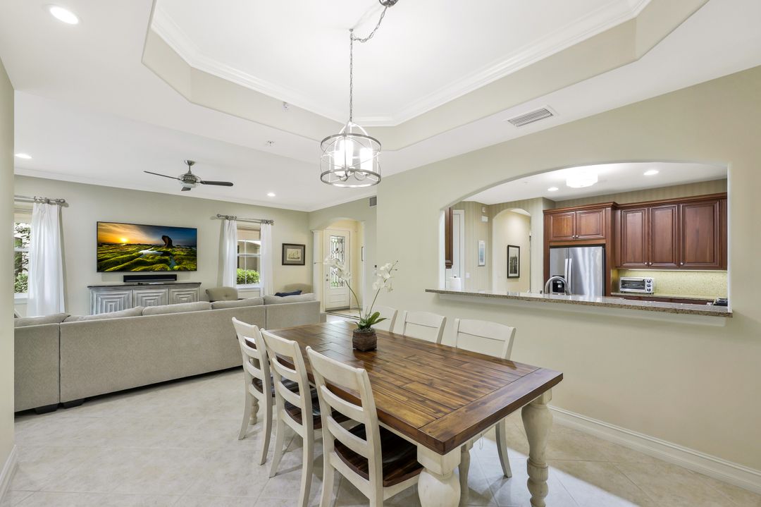 2809 Tiburon Blvd E #101, Naples, FL 34109