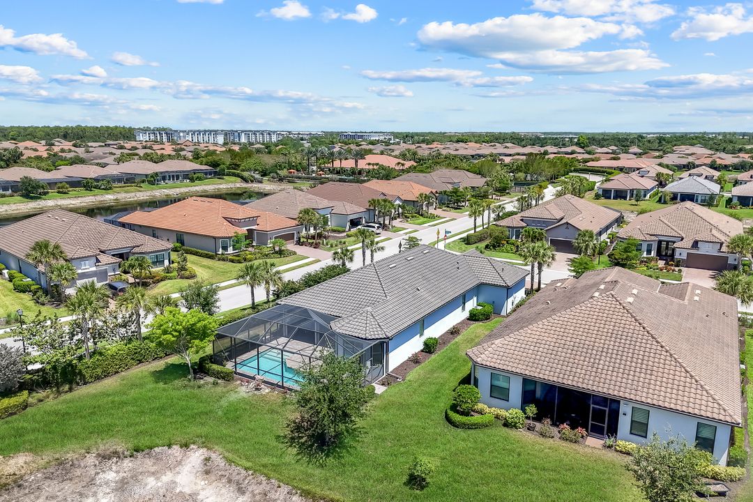 8396 Promoso Ct, Naples, FL 34114
