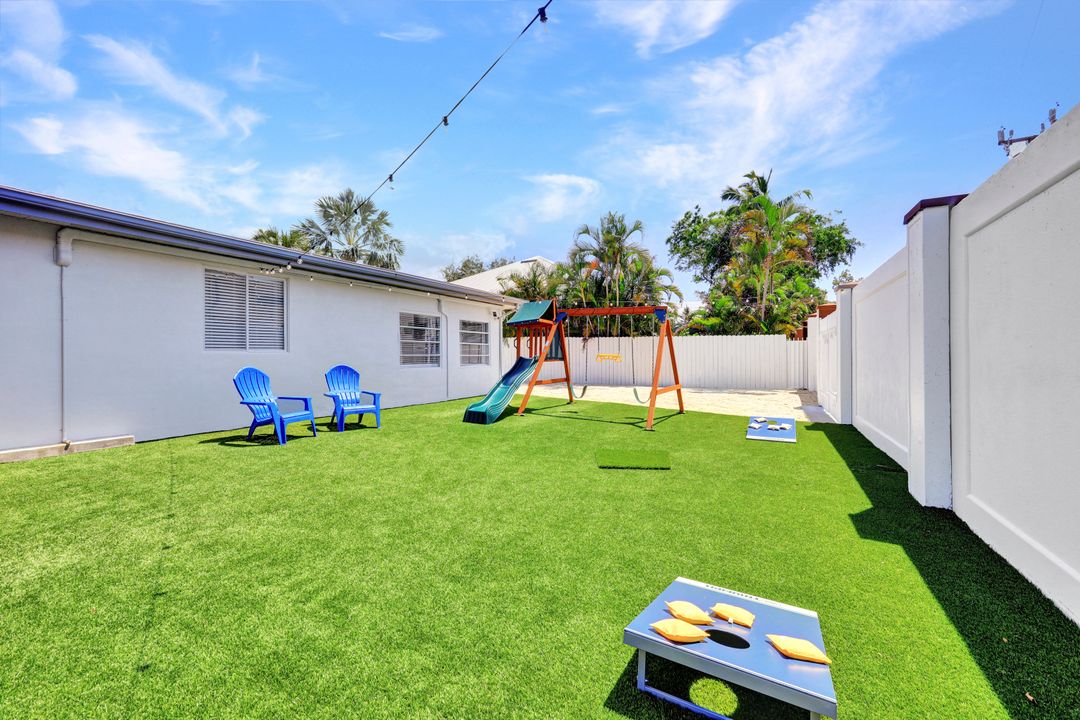 318 Castaways St, Marco Island, FL 34145