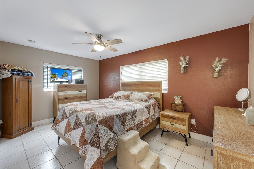1007 Wilshire Dr, Fort Myers, FL 33919