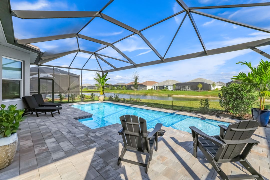 15804 Derna St, Naples, FL 34114
