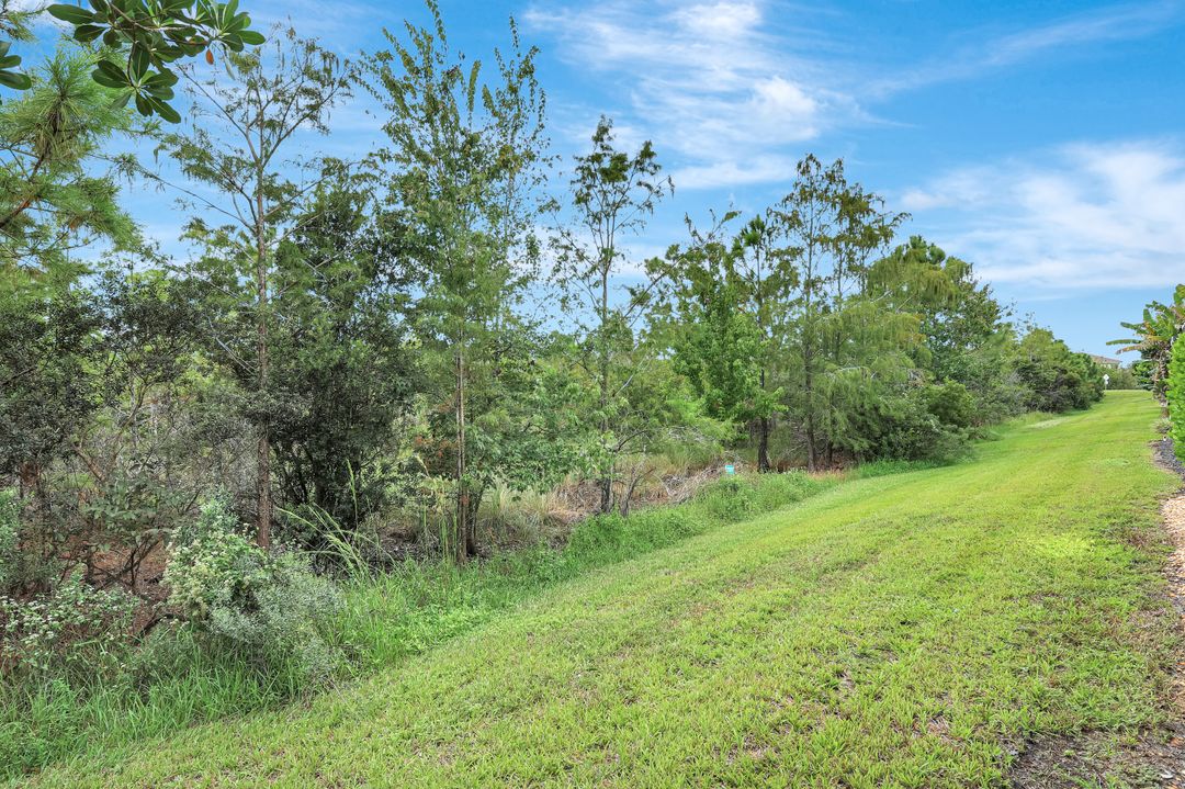 3430 Tigris Ln, Naples, FL 34119