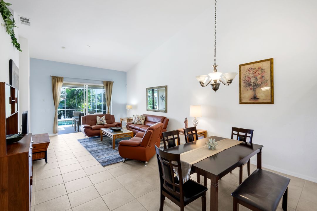 7755 Berkshire Pines Dr, Naples, FL 34104