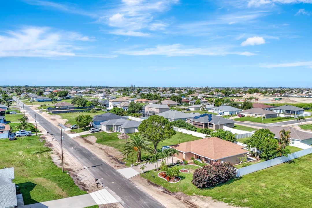 1206 NE 5th Ave, Cape Coral, FL 33909