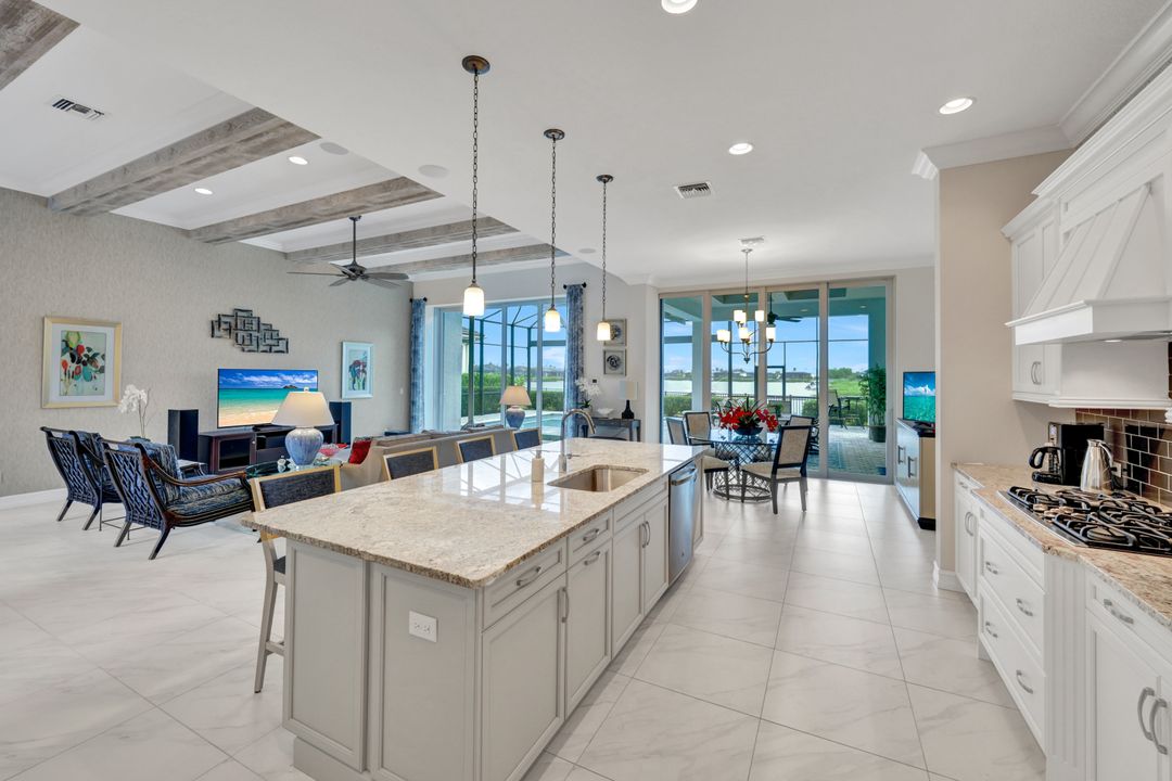 17300 Hidden Estates Cir, Fort Myers, FL 33908