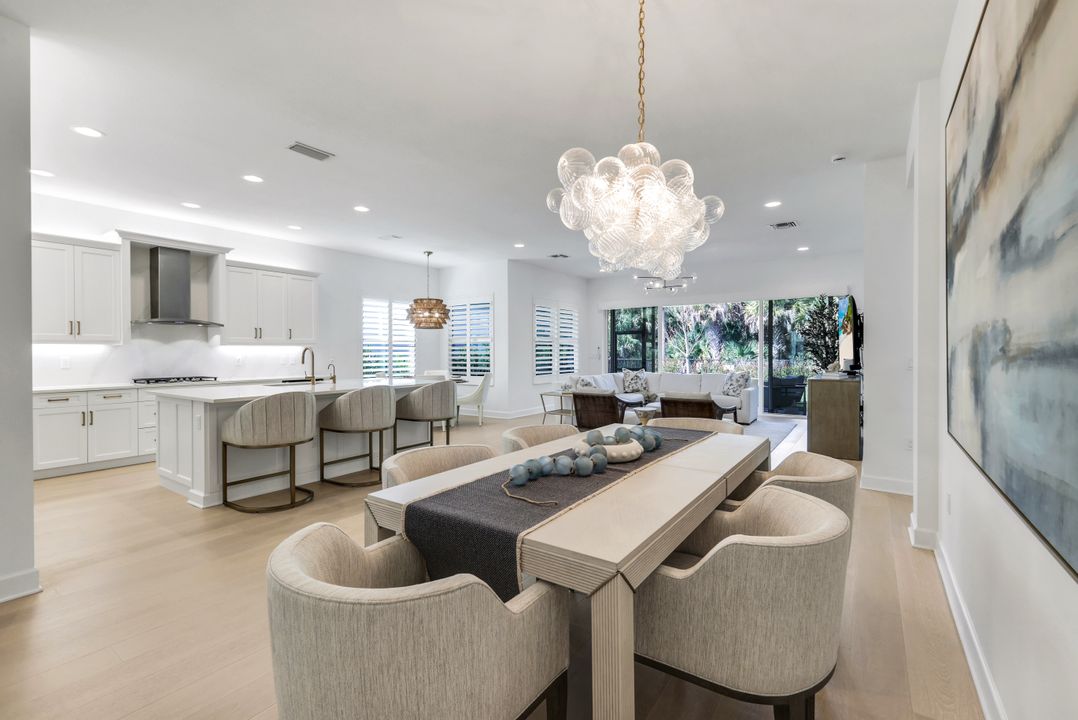 12255 Bonnet Dr, Naples, FL 34120