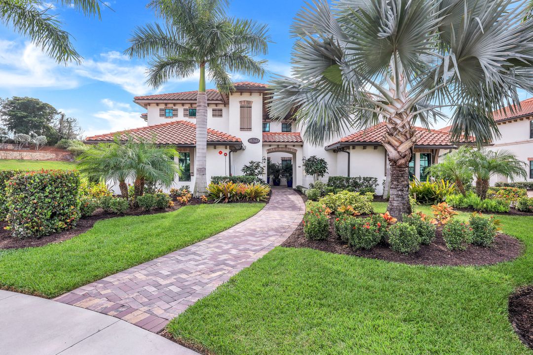 16348 Viansa Wy, Naples, FL 34110