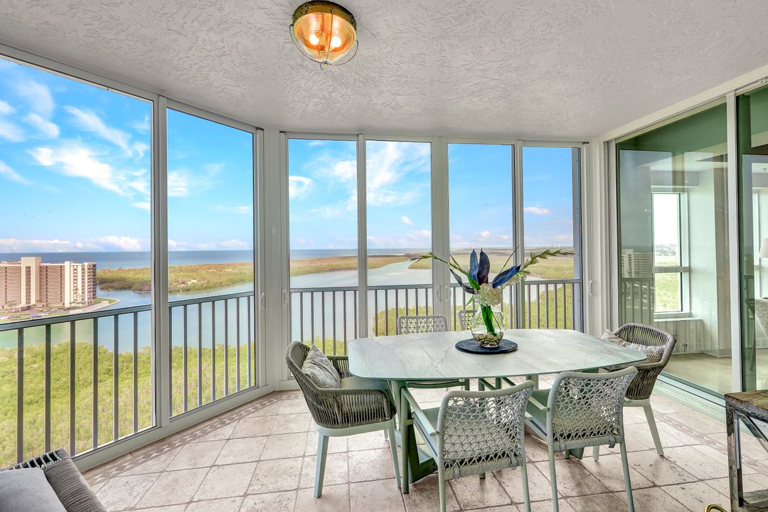 295 Grande Way #1403, Naples, FL 34110