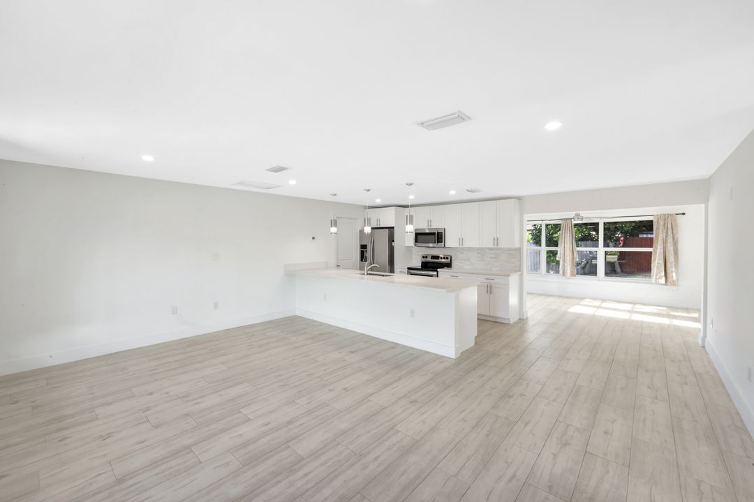 27965 Lime St, Bonita Springs, FL 34135