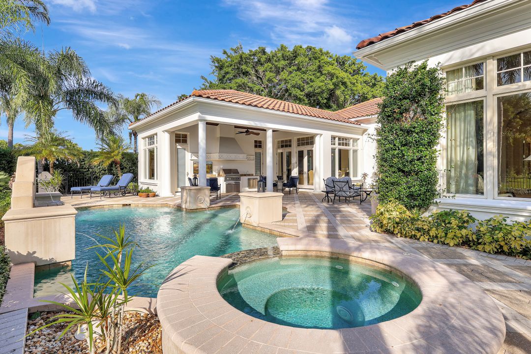 2249 Miramonte Ct, Naples, FL 34105