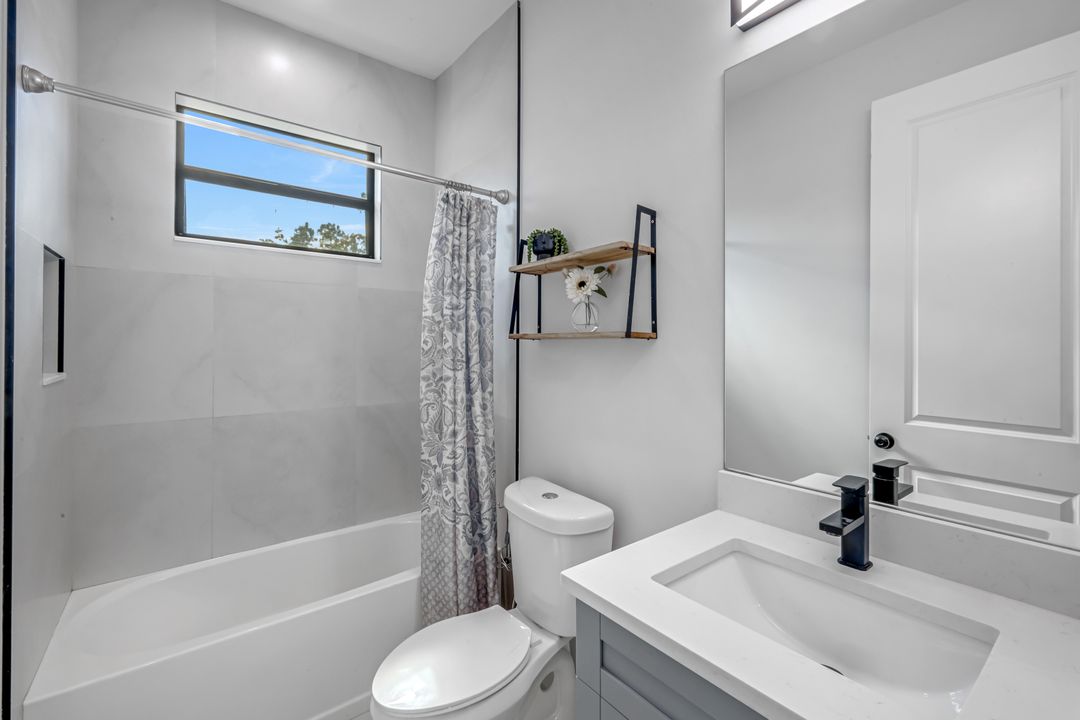 2682 4th Ave SE, Naples, FL 34117