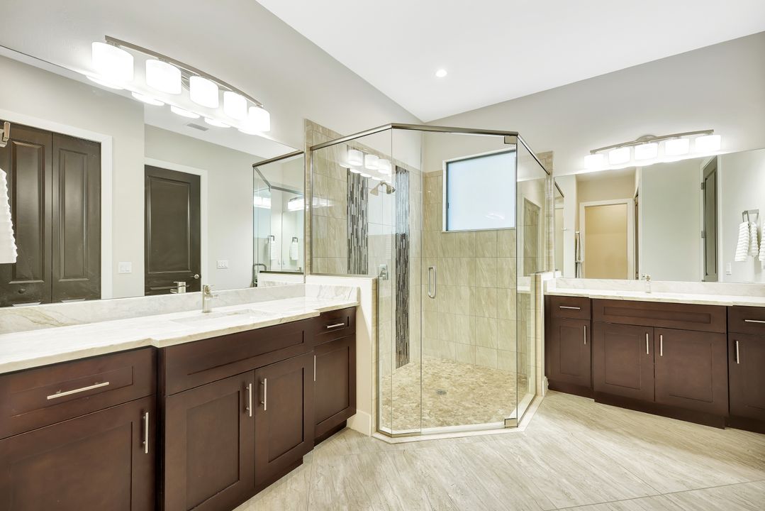 4636 NW 33rd Ln, Cape Coral, FL 33993