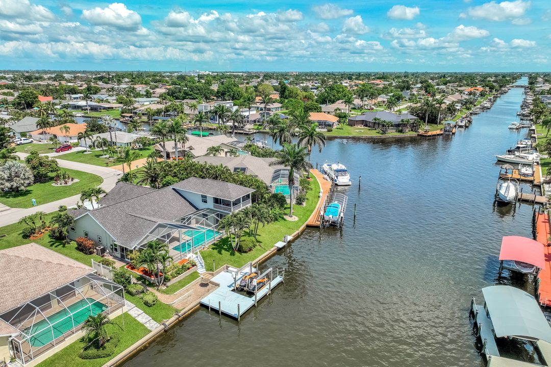1303 SE 20th Ct, Cape Coral, FL 33990