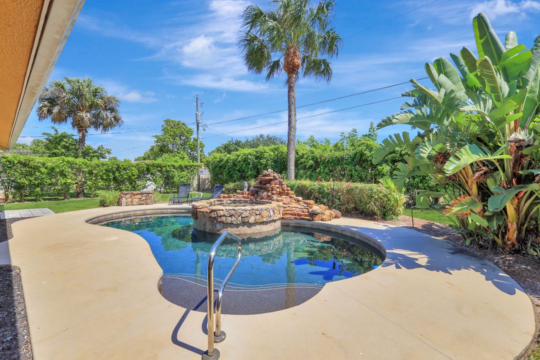 4200 29th Pl SW, Naples, FL 34116