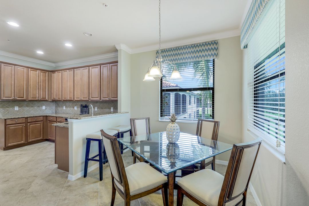 3153 Aviamar Cir #201, Naples, FL 34114