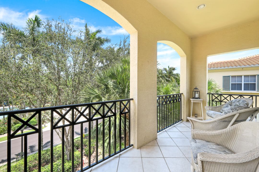 2826 Tiburon Blvd E #103, Naples, FL 34109