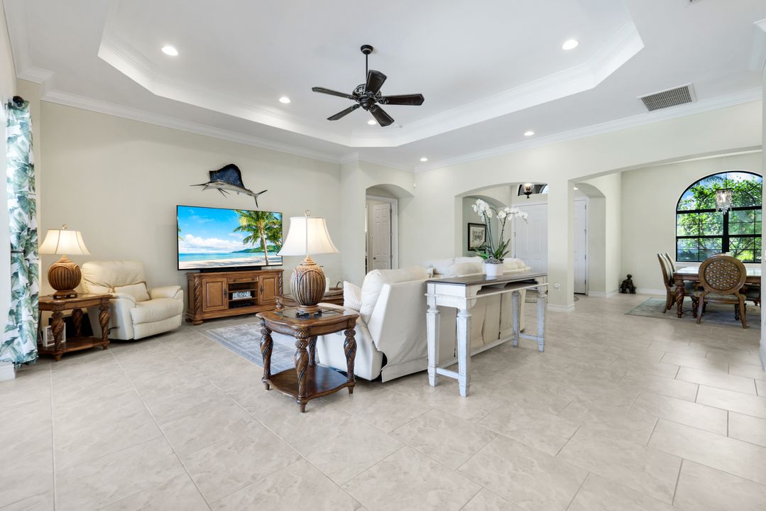 1456 Mockingbird Dr, Naples, FL 34120