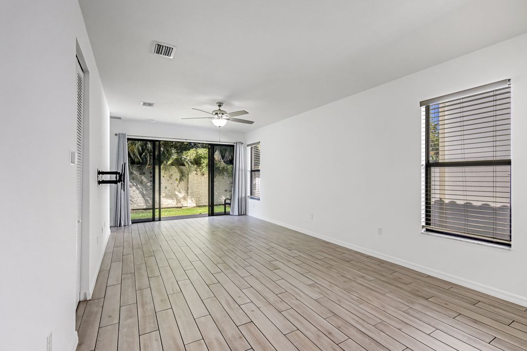 8793 Madrid Cir, Naples, FL 34104