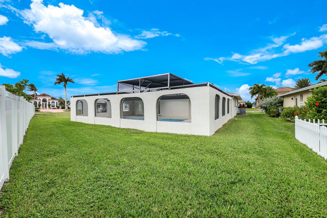 3137 SE 22nd Ave, Cape Coral, FL 33904