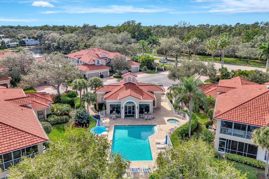 6200 Reserve Cir #404, Naples, FL 34119