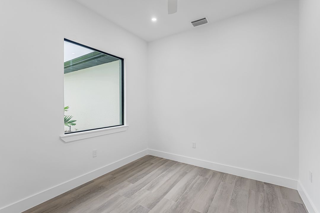 223 1st St SW, Naples, FL 34117