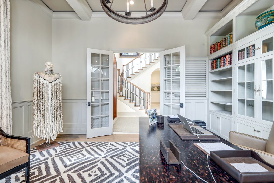 81 Gulf Shore Blvd S, Naples, FL 34102