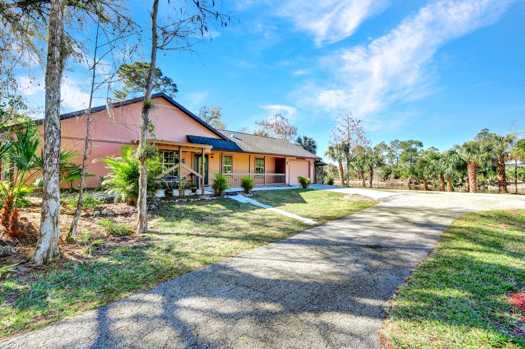 825 23rd St SW, Naples, FL 34117