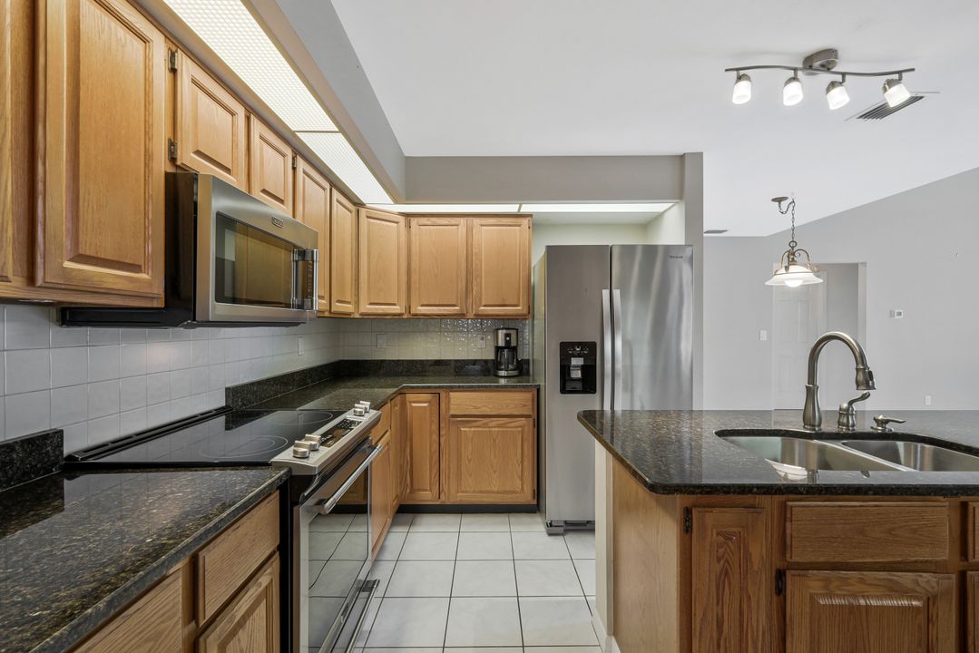 1904 SE 36th Terrace, Cape Coral, FL 33904