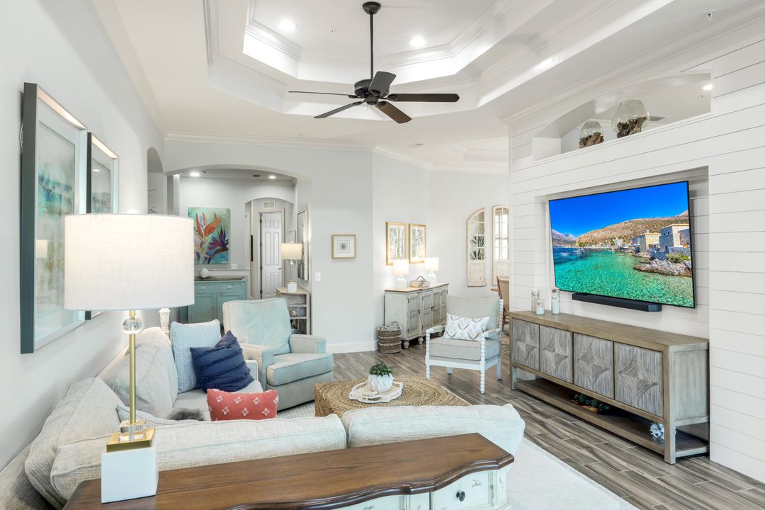 8839 Nautical Landing Cir #201, Naples, FL 34120