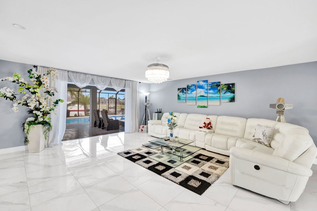 1709 SE 44th Terrace, Cape Coral, FL 33904