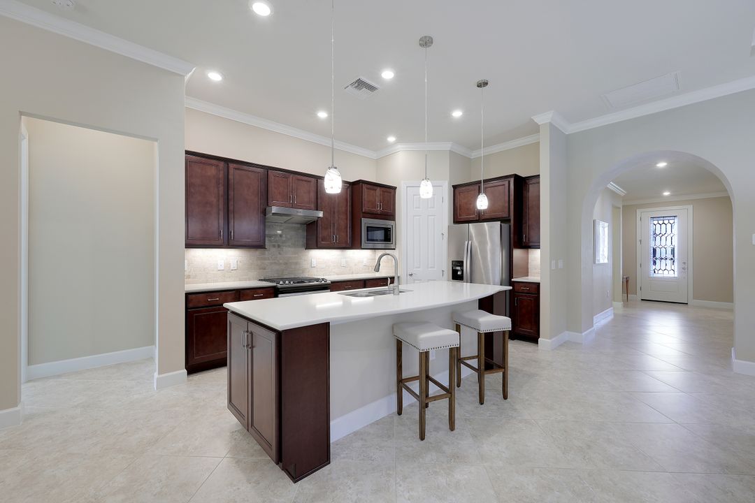 9420 Whooping Crane Wy, Naples, FL 34120
