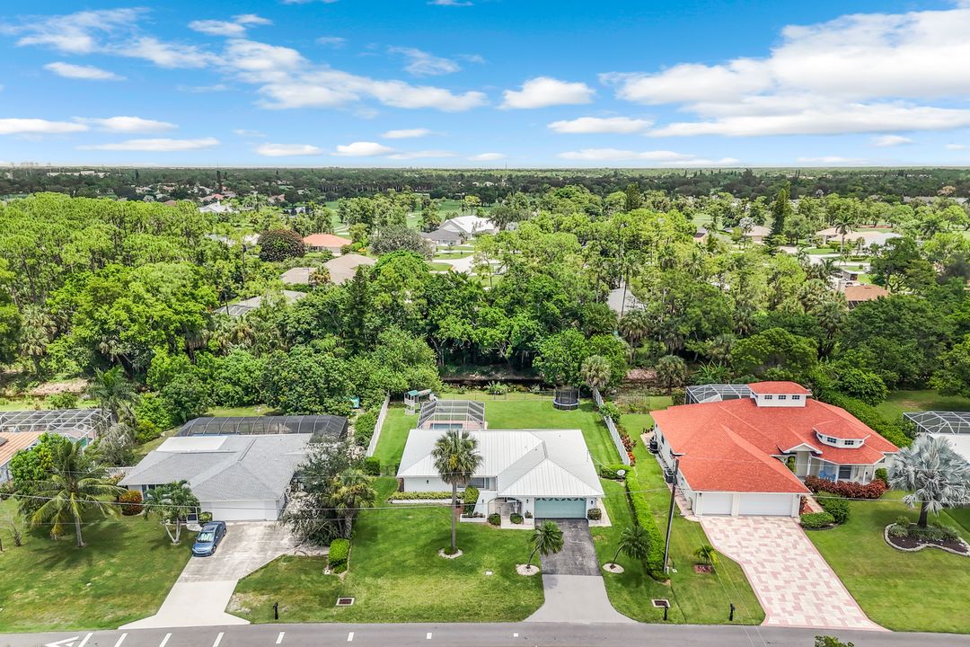 539 Cypress Way E, Naples, FL 34110