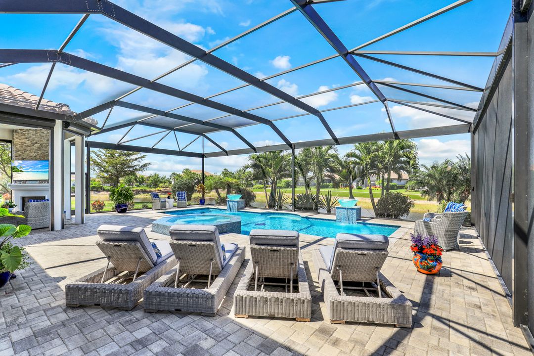 9287 Rialto Ln, Naples, FL 34119