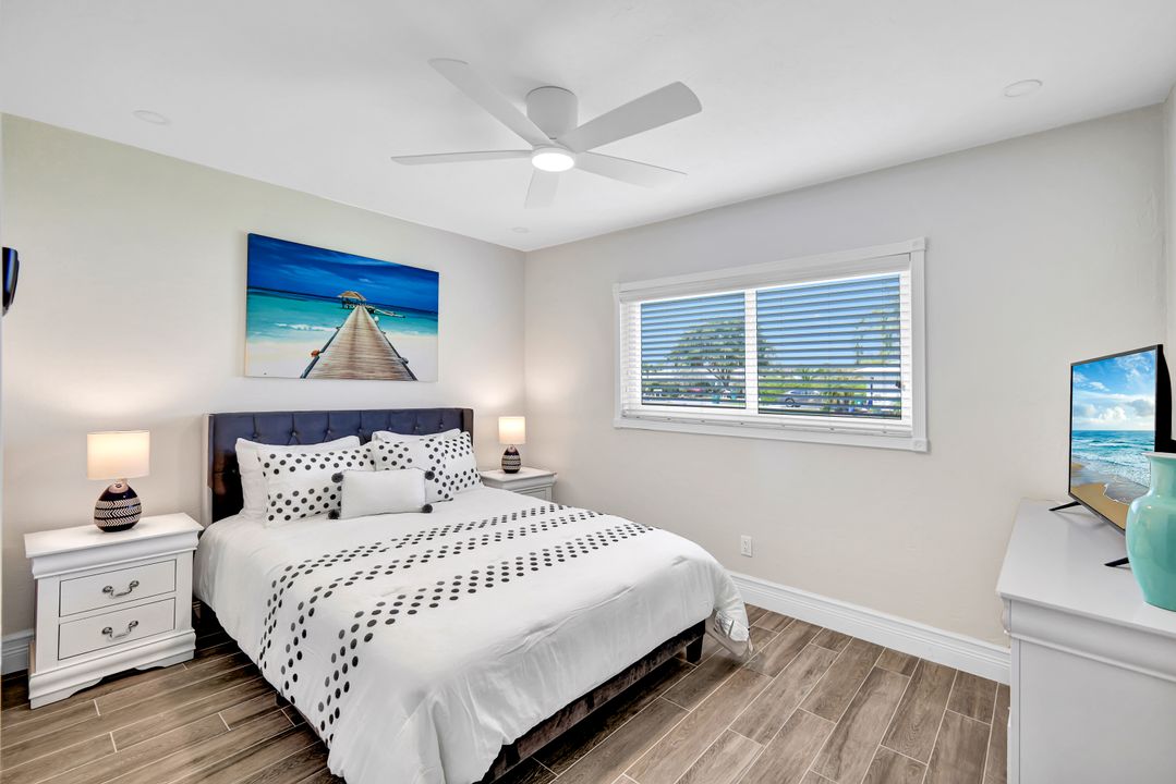 701 93rd Ave N, Naples, FL 34108