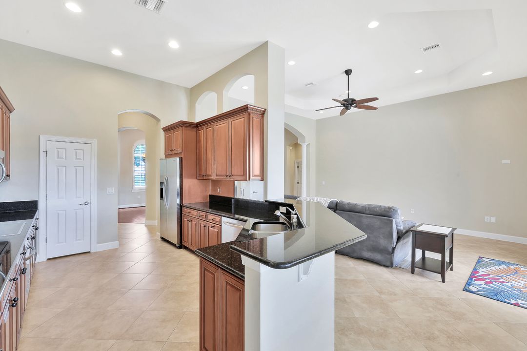 11982 Heather Woods Ct, Naples, FL 34120