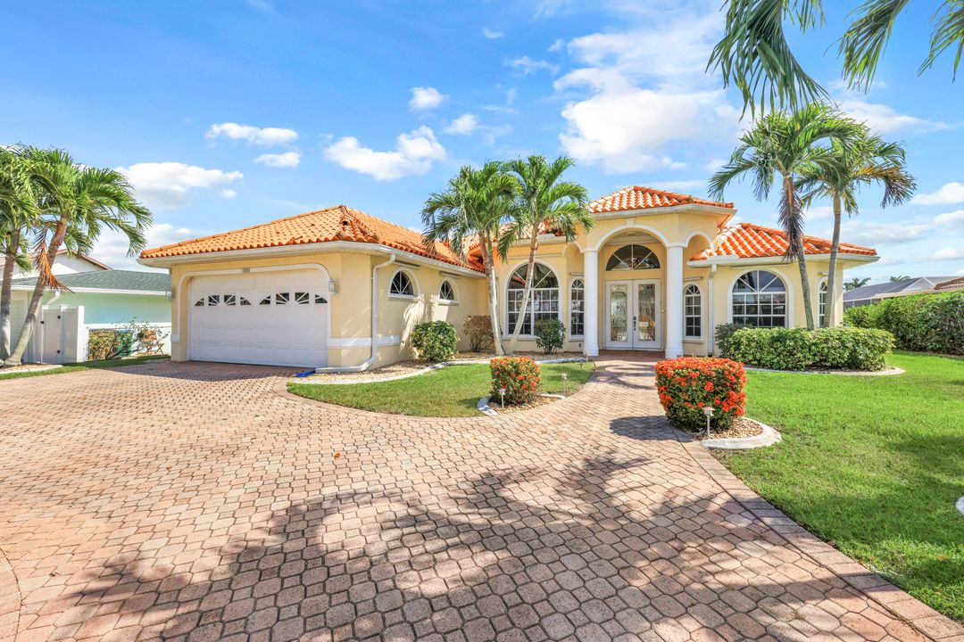 2008 Palaco Grande Pkwy, Cape Coral, FL 33904