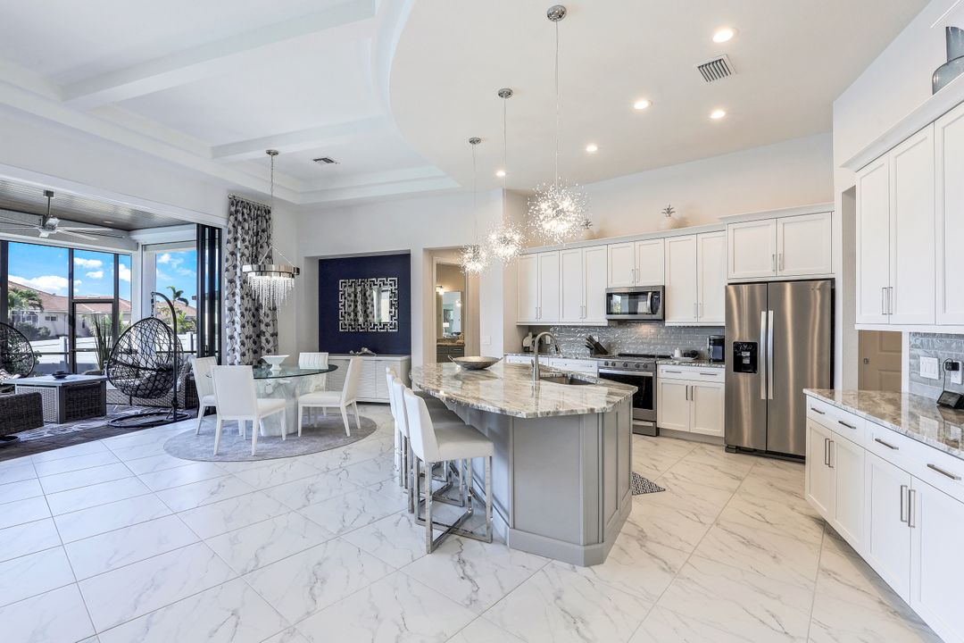 3518 Oasis Blvd, Cape Coral, FL 33914