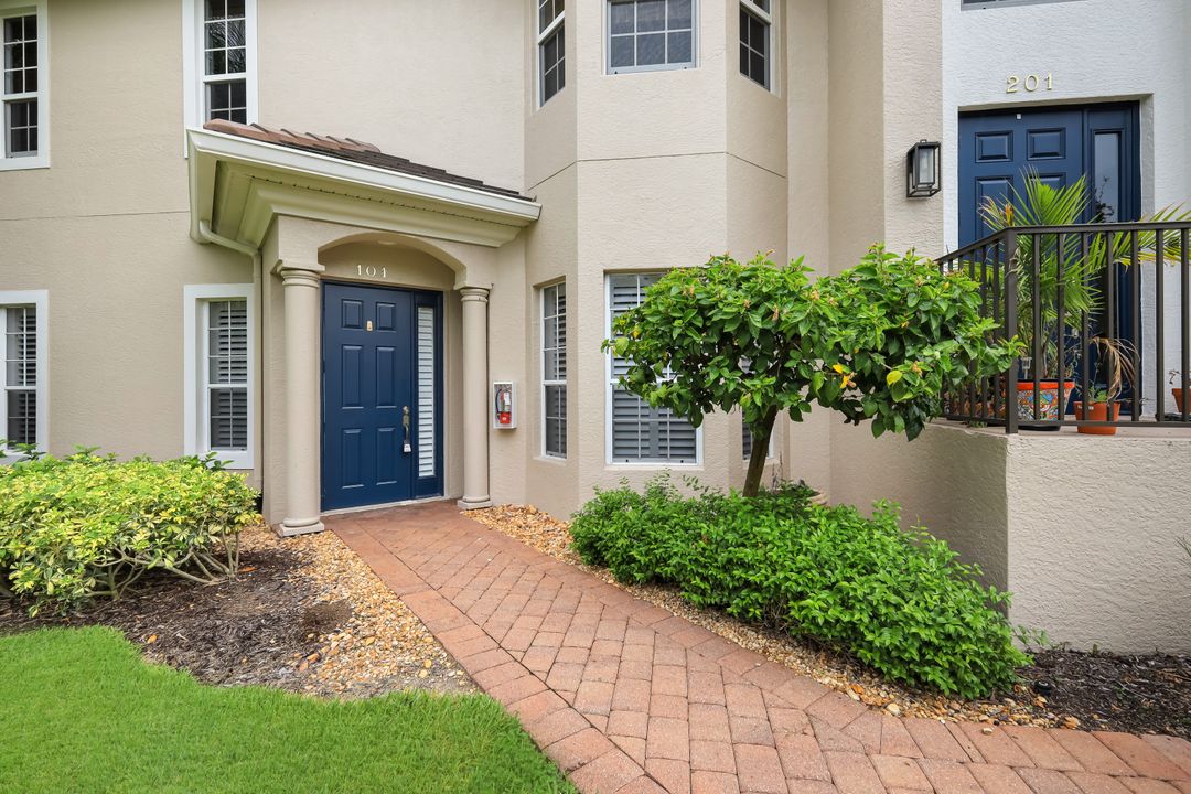 5021 Maxwell Cir #3101, Naples, FL 34105