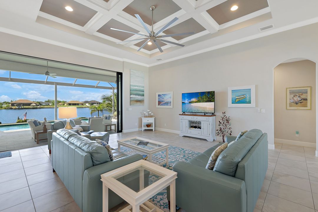 4612 NW 33rd Terrace, Cape Coral, FL 33993