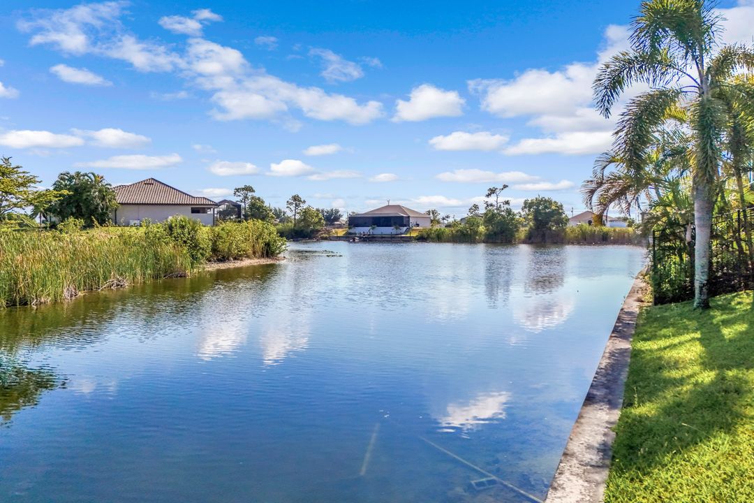 907 NW 18th St, Cape Coral, FL 33993