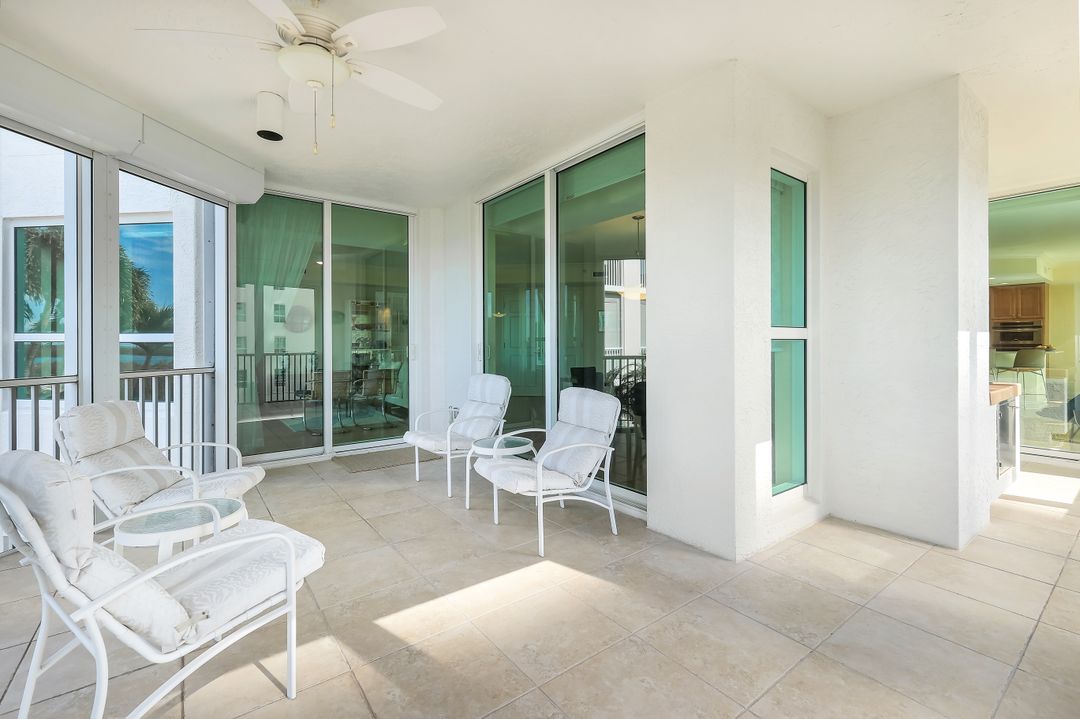 285 Grande Way #401, Naples, FL 34110