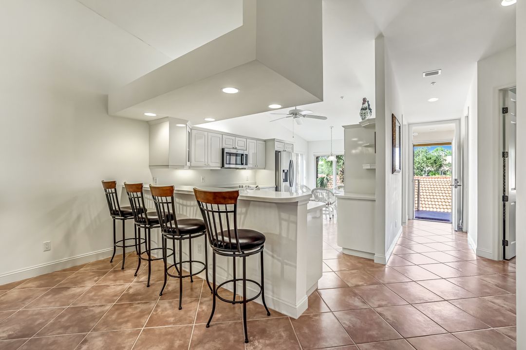 2385 Hidden Lake Dr #2, Naples, FL 34112