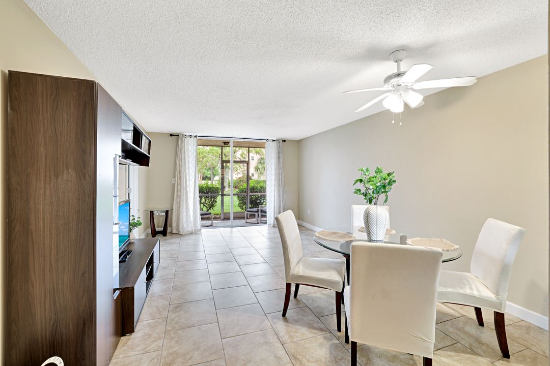 170 Turtle Lake Ct  #109, Naples, FL 34105