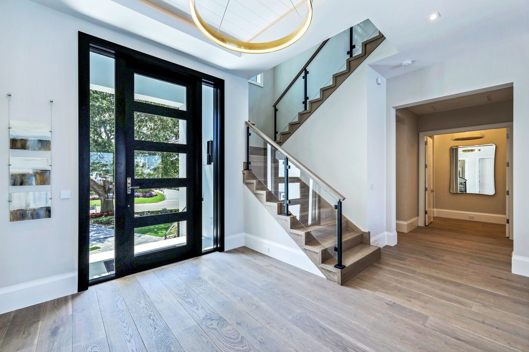 403 Neapolitan Way, Naples, FL 34103