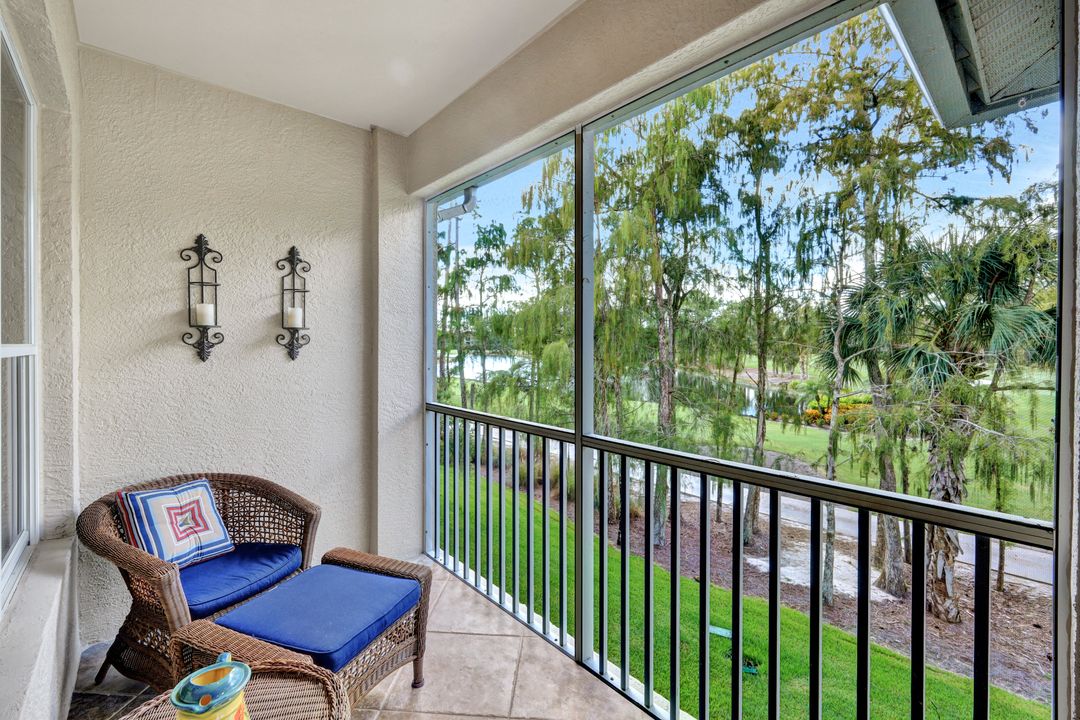 8275 Danbury Blvd #203, Naples, FL 34120