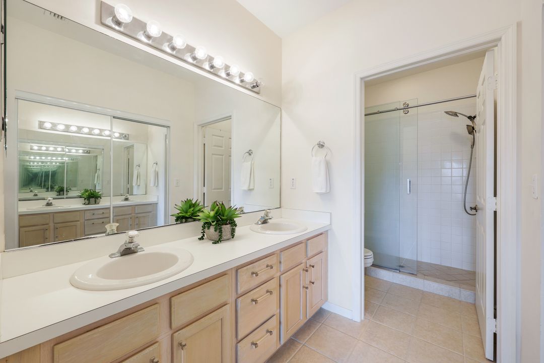437 Wiggins Lake Ct #201, Naples, FL 34110